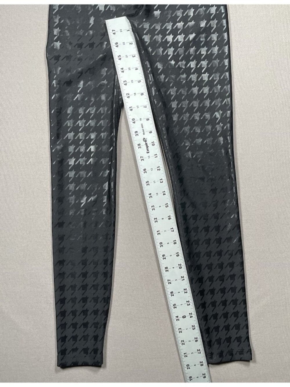 Peloton High Rise Black Shiny Houndstooth Foil Legging - Women Size Small - Picture 14 of 16